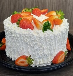 torta morango tradicional